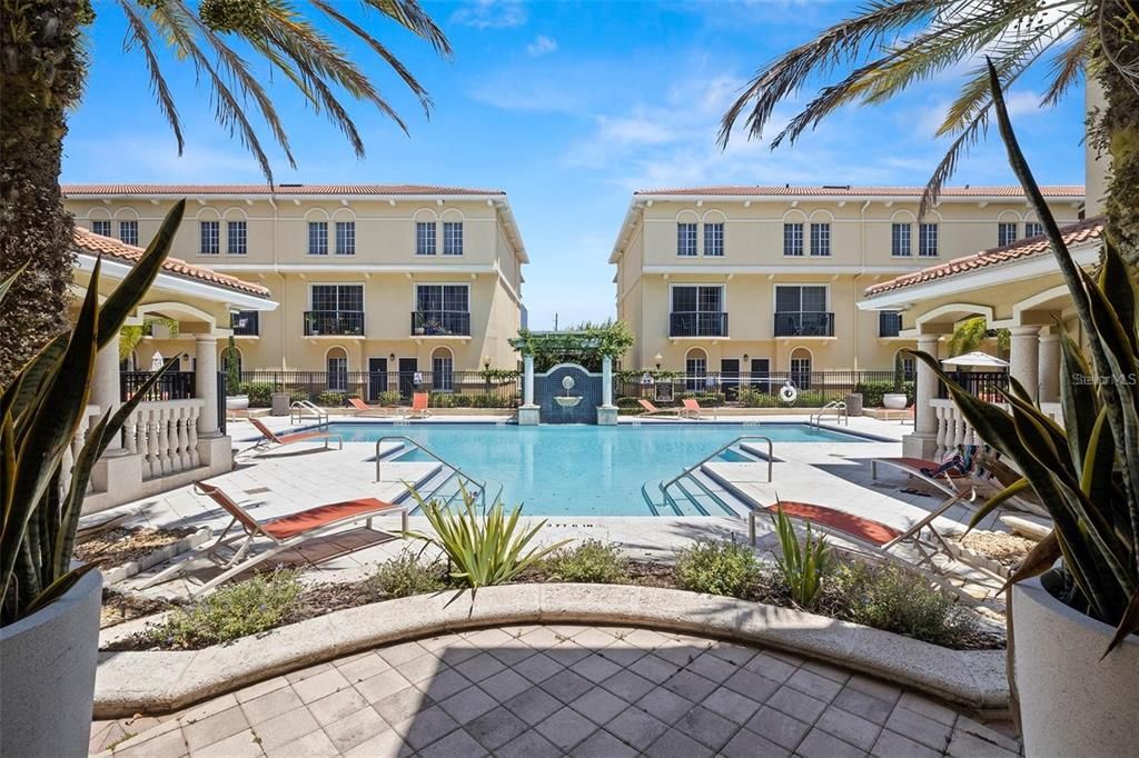 В аренду: $2,550 (1 спален, 1 ванн, 881 Квадратных фут)