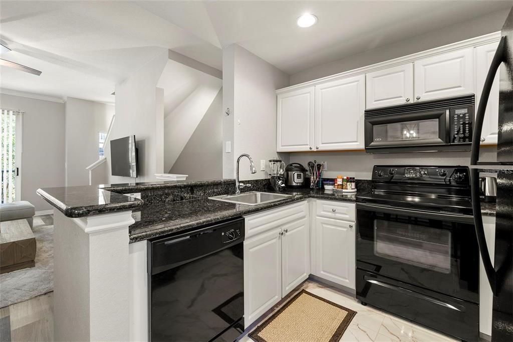 В аренду: $2,550 (1 спален, 1 ванн, 881 Квадратных фут)