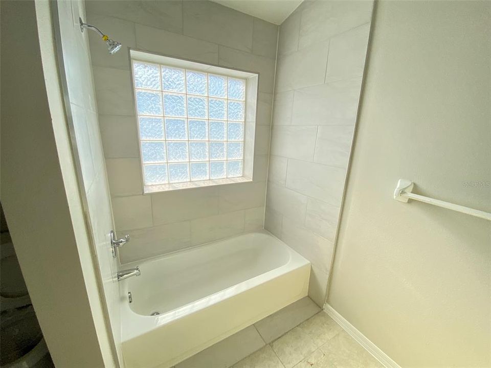 В аренду: $1,575 (3 спален, 2 ванн, 1651 Квадратных фут)