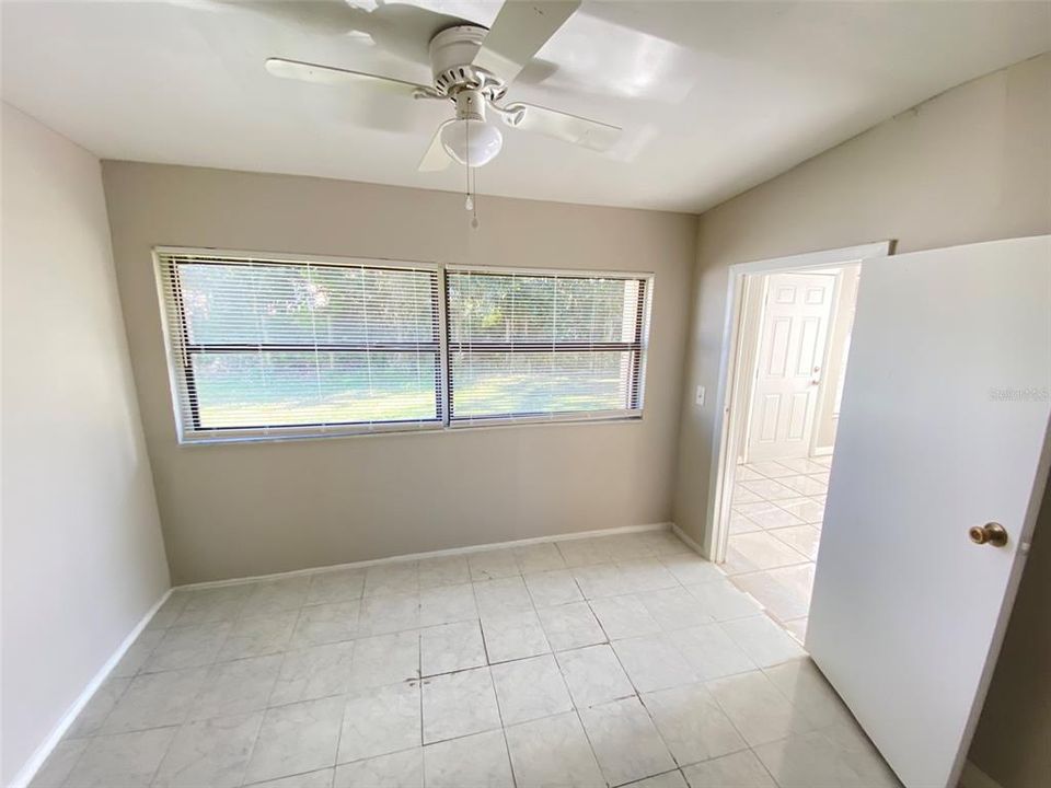 В аренду: $1,575 (3 спален, 2 ванн, 1651 Квадратных фут)