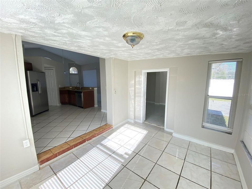 В аренду: $1,575 (3 спален, 2 ванн, 1651 Квадратных фут)