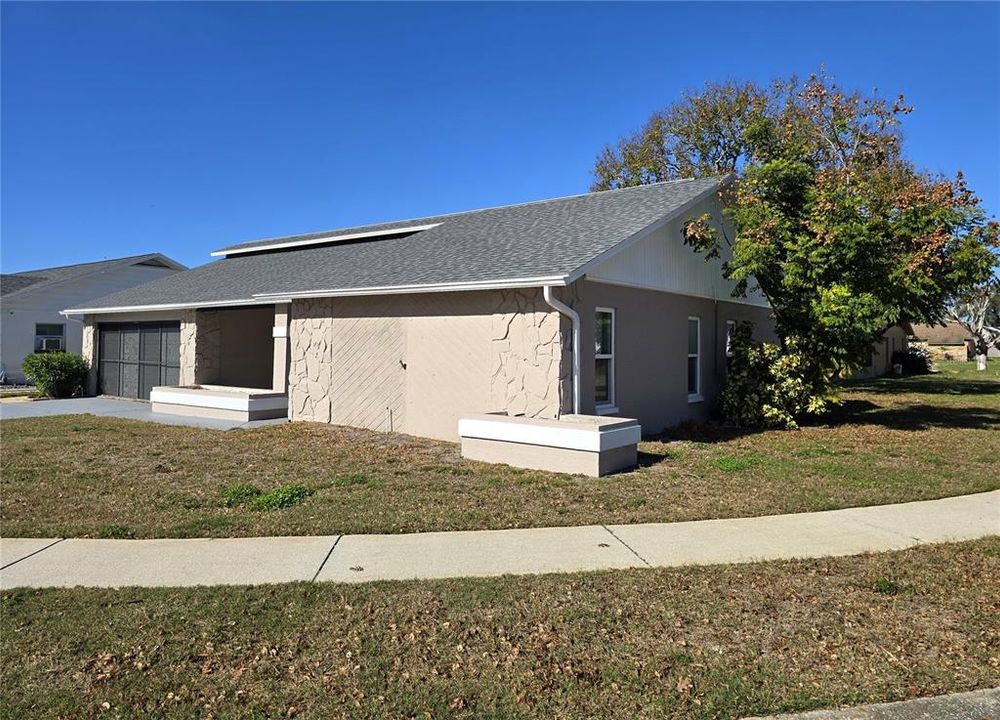 На продажу: $229,900 (2 спален, 2 ванн, 1442 Квадратных фут)