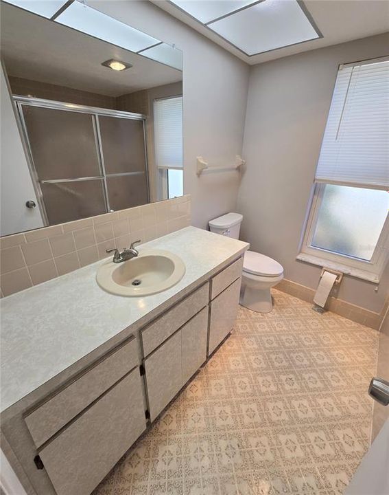 На продажу: $229,900 (2 спален, 2 ванн, 1442 Квадратных фут)