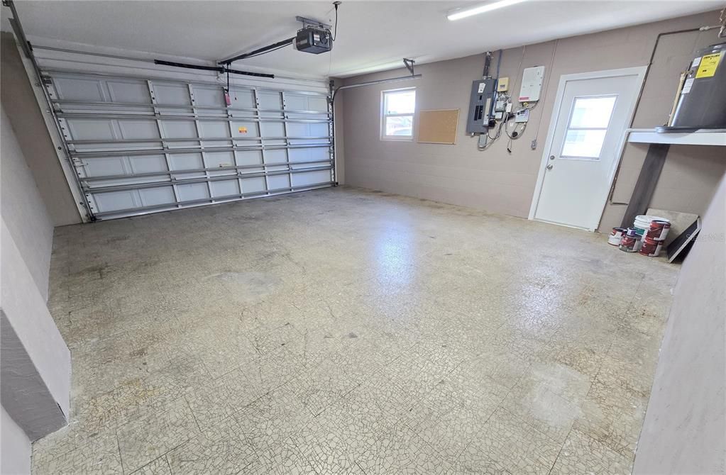 На продажу: $229,900 (2 спален, 2 ванн, 1442 Квадратных фут)