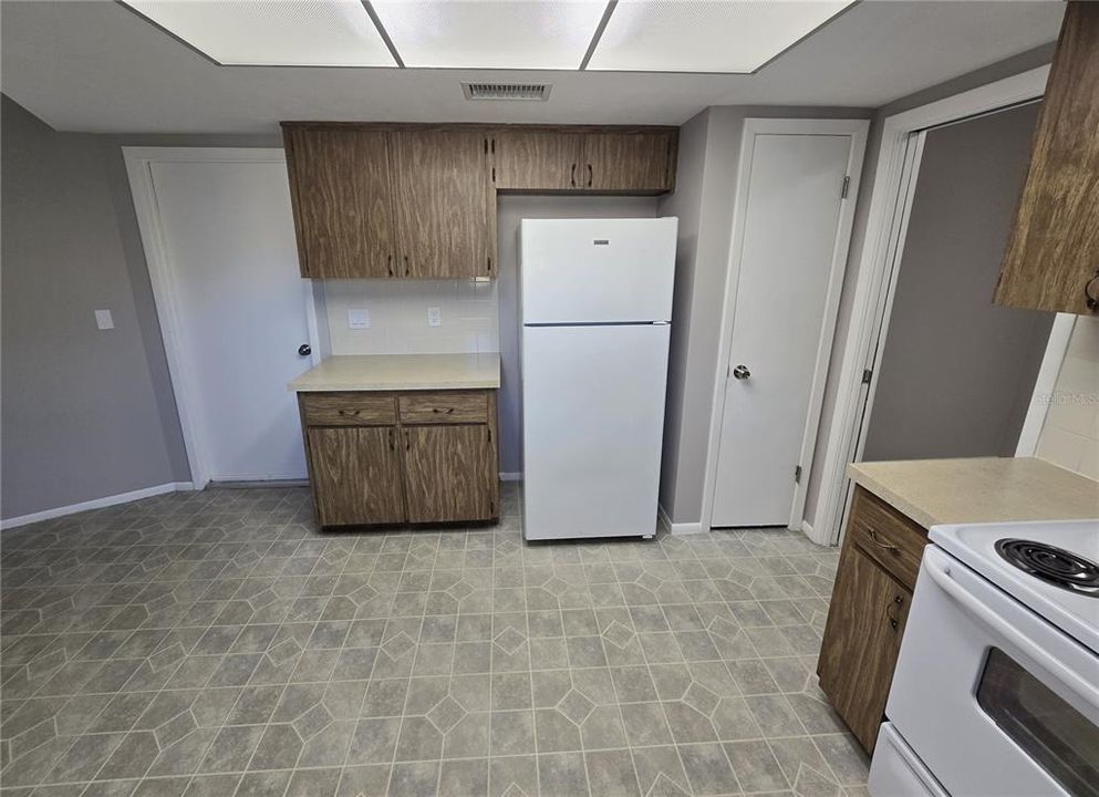 На продажу: $229,900 (2 спален, 2 ванн, 1442 Квадратных фут)