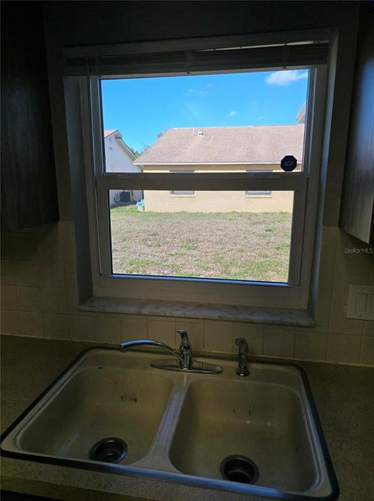 На продажу: $229,900 (2 спален, 2 ванн, 1442 Квадратных фут)