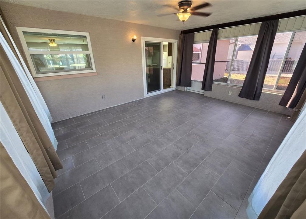 На продажу: $229,900 (2 спален, 2 ванн, 1442 Квадратных фут)