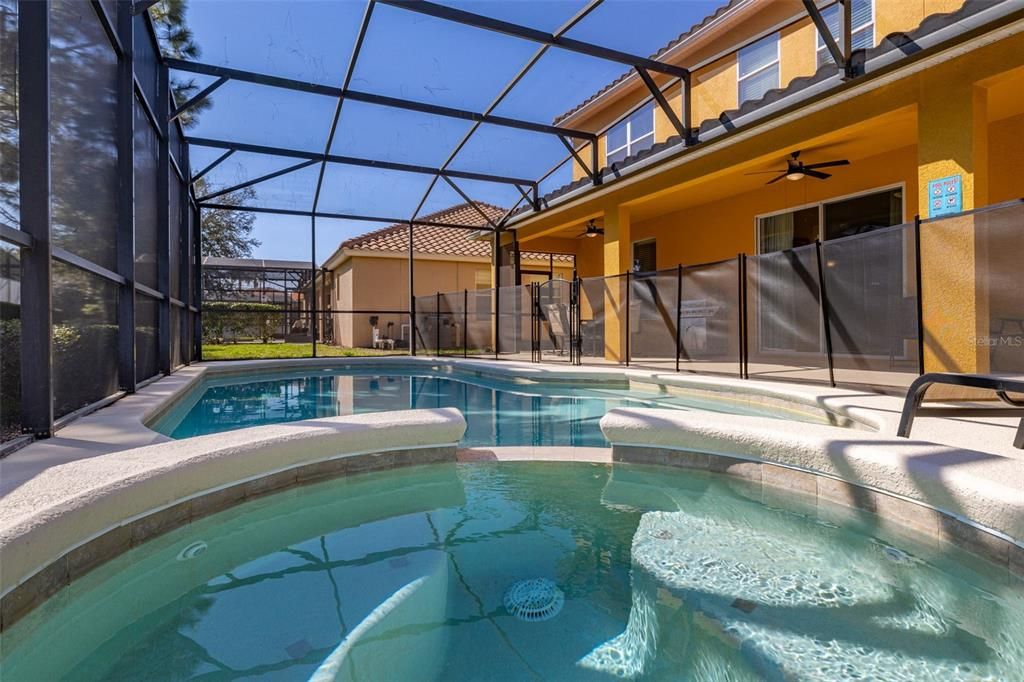 For Sale: $520,000 (5 beds, 5 baths, 3331 Square Feet)