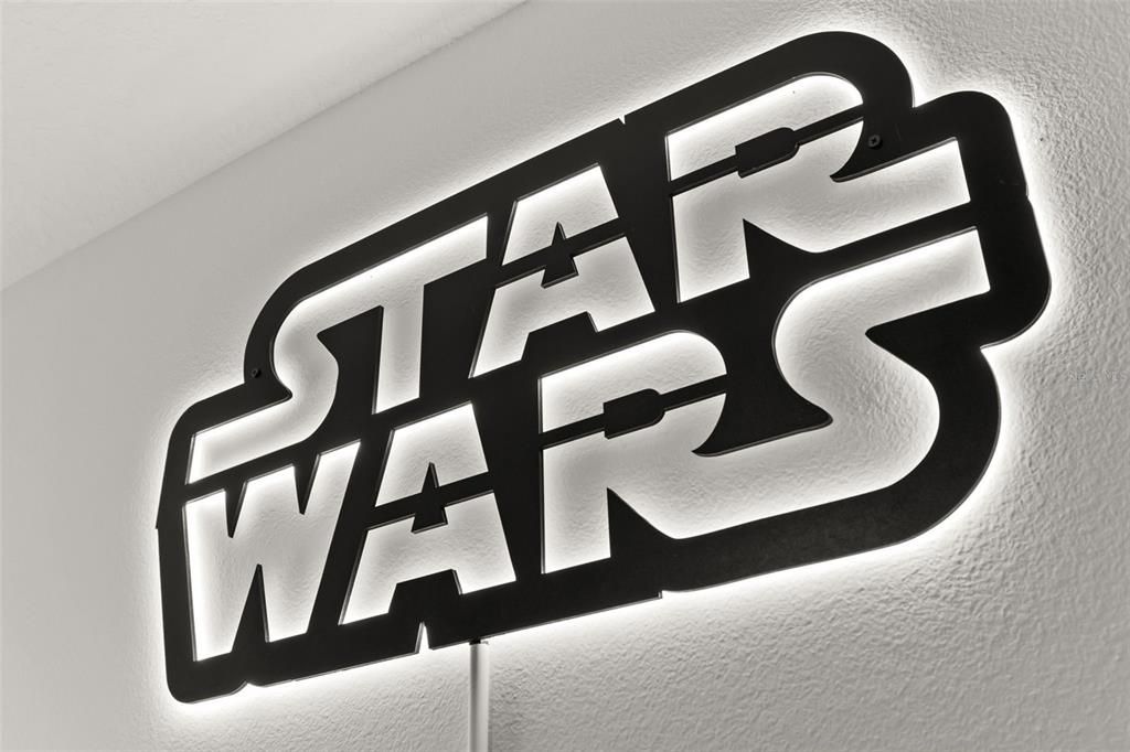 For Sale: $520,000 (5 beds, 5 baths, 3331 Square Feet)