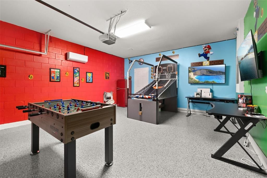 For Sale: $520,000 (5 beds, 5 baths, 3331 Square Feet)