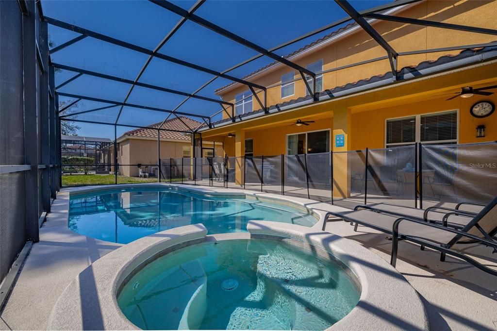 For Sale: $520,000 (5 beds, 5 baths, 3331 Square Feet)