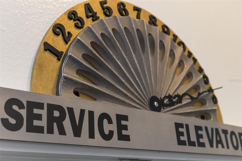 For Sale: $520,000 (5 beds, 5 baths, 3331 Square Feet)