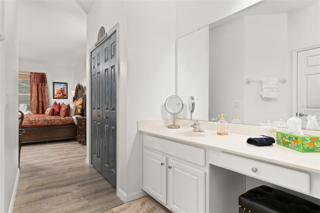 For Sale: $520,000 (5 beds, 5 baths, 3331 Square Feet)