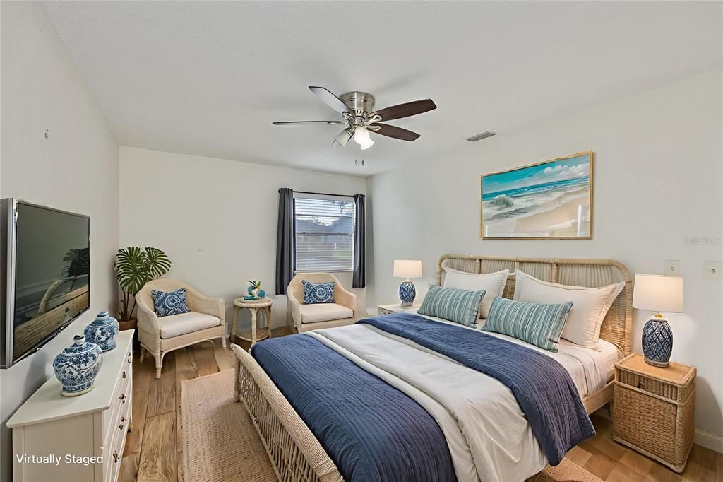 待售: $199,000 (2 贝兹, 2 浴室, 1448 平方英尺)