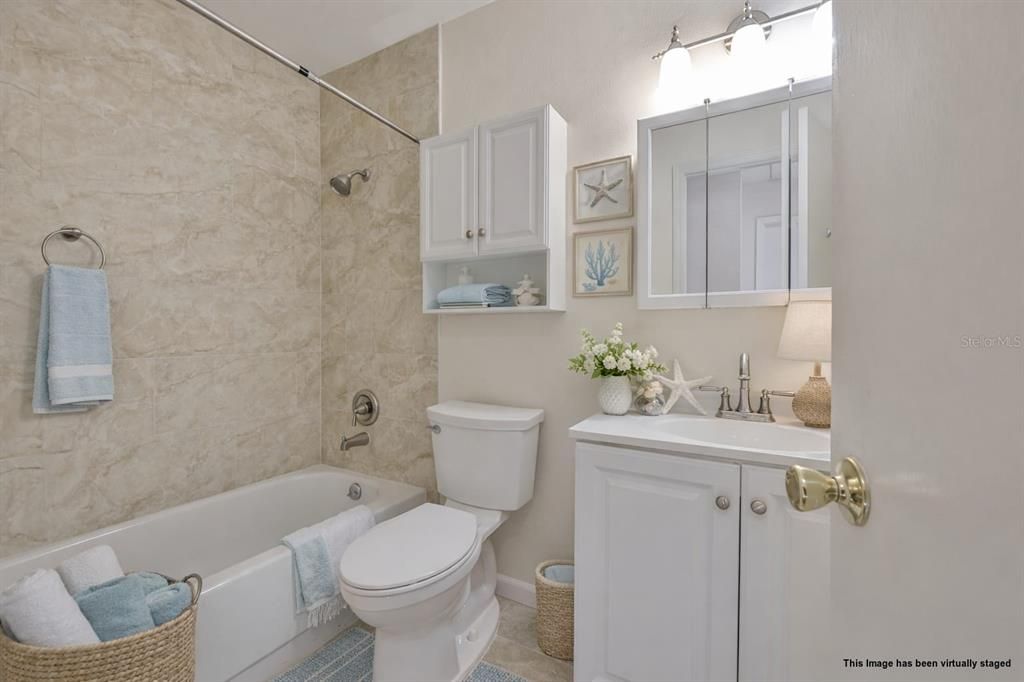 待售: $199,000 (2 贝兹, 2 浴室, 1448 平方英尺)