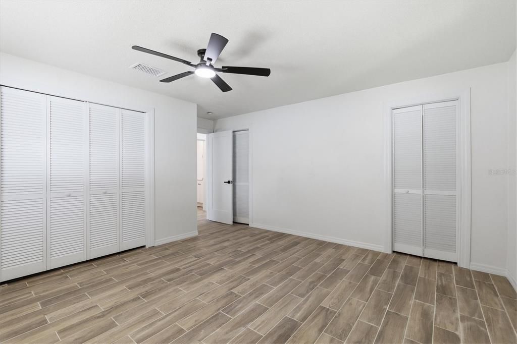 На продажу: $439,900 (3 спален, 2 ванн, 1230 Квадратных фут)