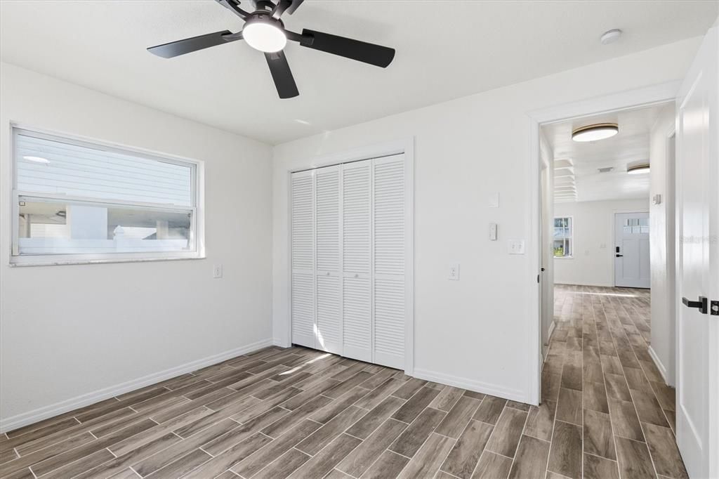 На продажу: $439,900 (3 спален, 2 ванн, 1230 Квадратных фут)