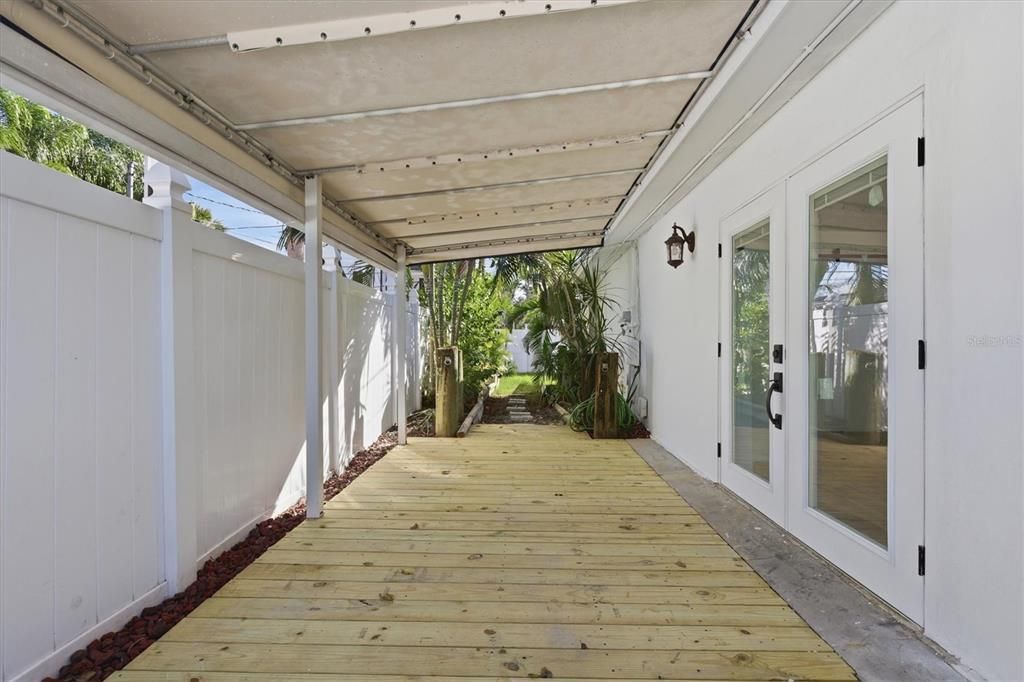 На продажу: $439,900 (3 спален, 2 ванн, 1230 Квадратных фут)