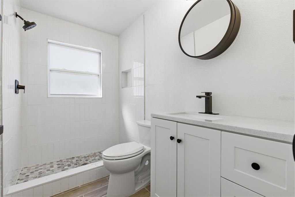 На продажу: $439,900 (3 спален, 2 ванн, 1230 Квадратных фут)