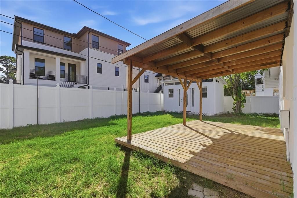 На продажу: $439,900 (3 спален, 2 ванн, 1230 Квадратных фут)