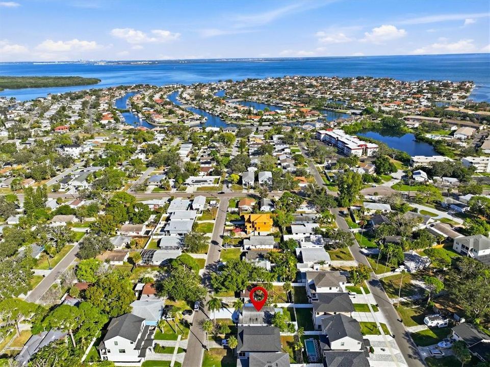 На продажу: $439,900 (3 спален, 2 ванн, 1230 Квадратных фут)