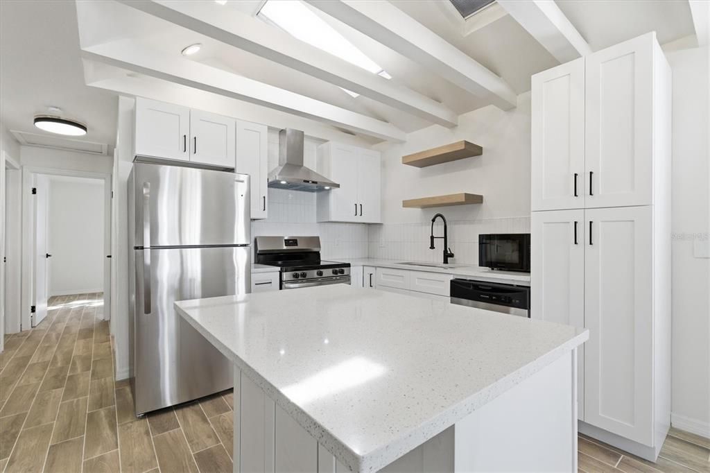 На продажу: $439,900 (3 спален, 2 ванн, 1230 Квадратных фут)