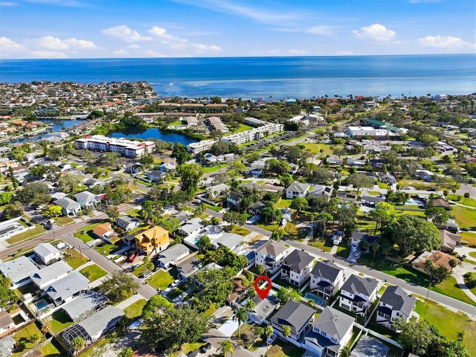 На продажу: $439,900 (3 спален, 2 ванн, 1230 Квадратных фут)