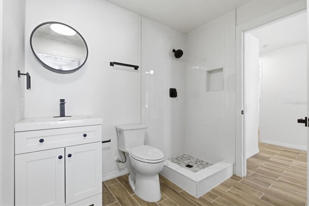 На продажу: $439,900 (3 спален, 2 ванн, 1230 Квадратных фут)