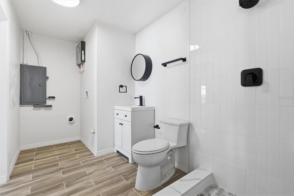 На продажу: $439,900 (3 спален, 2 ванн, 1230 Квадратных фут)