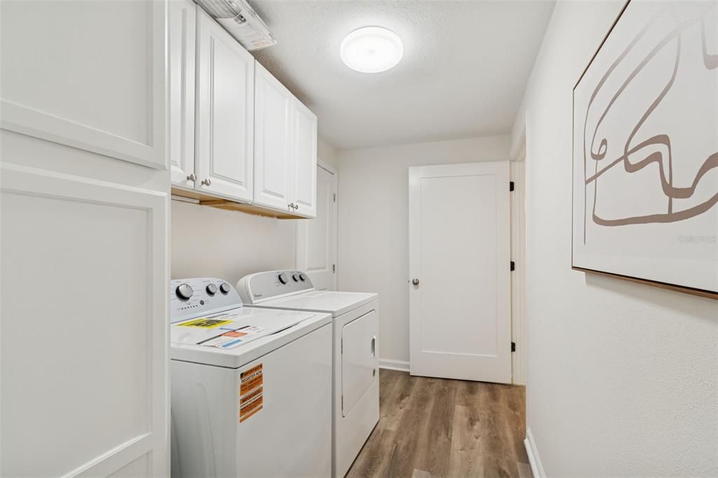 En Venta: $565,000 (4 camas, 2 baños, 1380 Pies cuadrados)