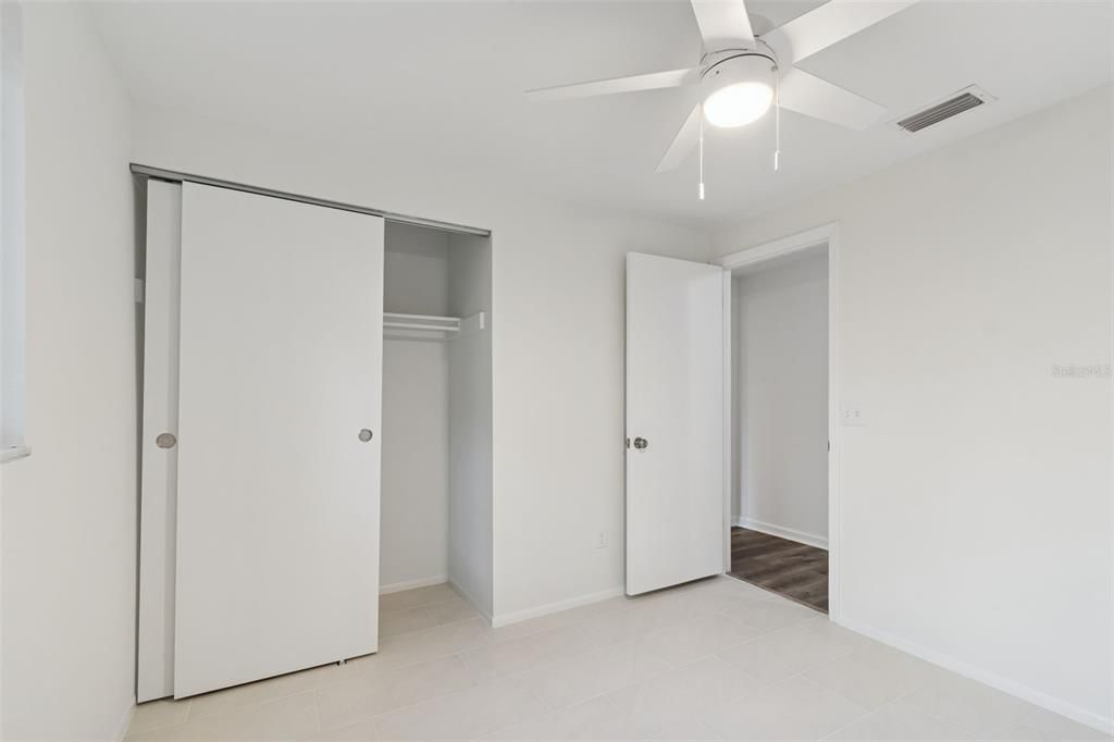 En Venta: $565,000 (4 camas, 2 baños, 1380 Pies cuadrados)