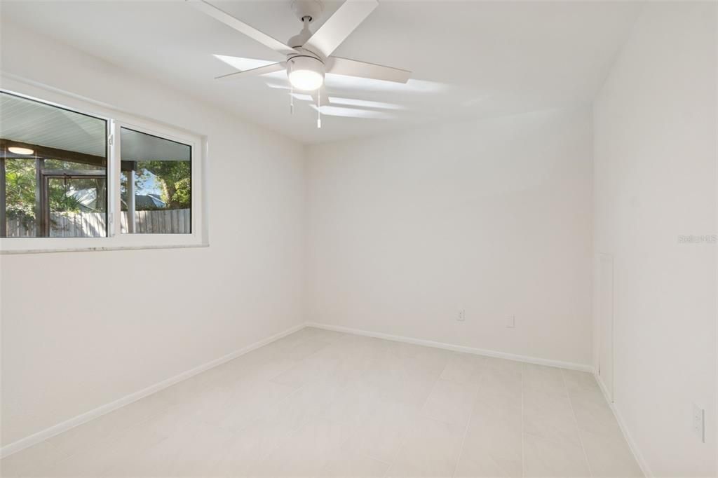 En Venta: $565,000 (4 camas, 2 baños, 1380 Pies cuadrados)