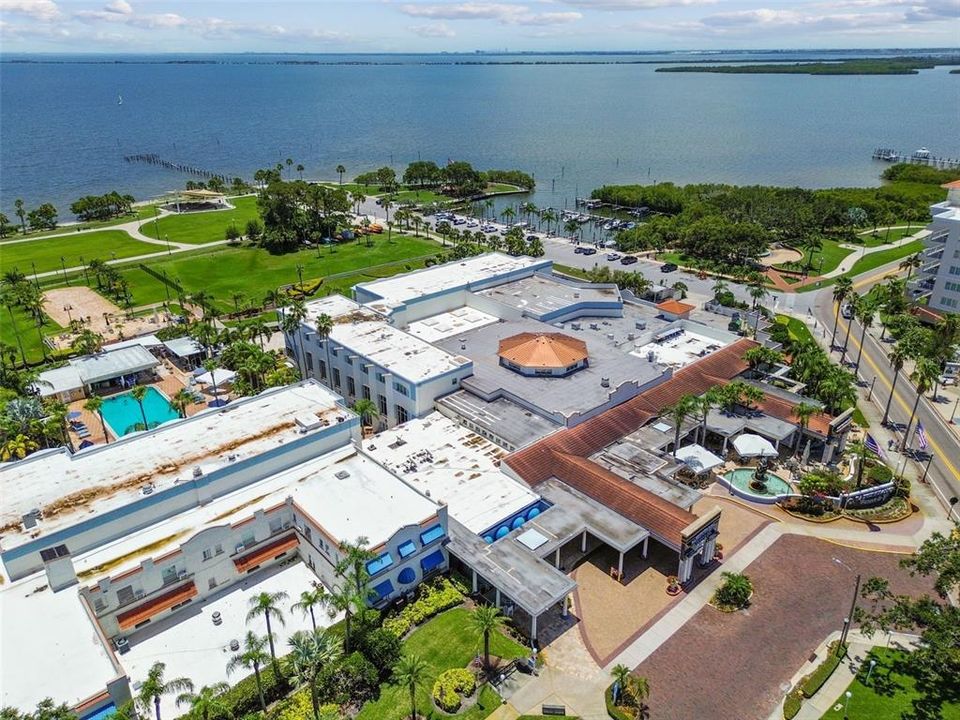 En Venta: $565,000 (4 camas, 2 baños, 1380 Pies cuadrados)