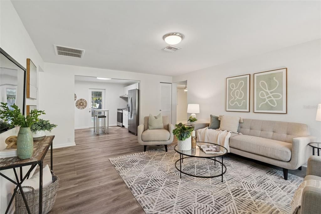 En Venta: $565,000 (4 camas, 2 baños, 1380 Pies cuadrados)