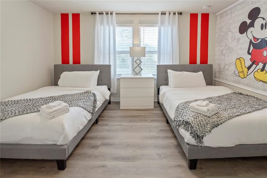 For Rent: $3,000 (5 beds, 5 baths, 2587 Square Feet)