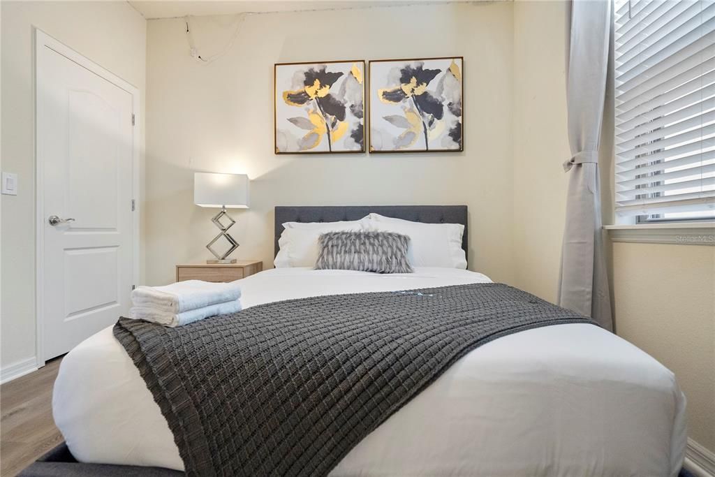 For Rent: $3,000 (5 beds, 5 baths, 2587 Square Feet)