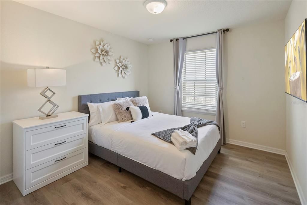 For Rent: $3,000 (5 beds, 5 baths, 2587 Square Feet)