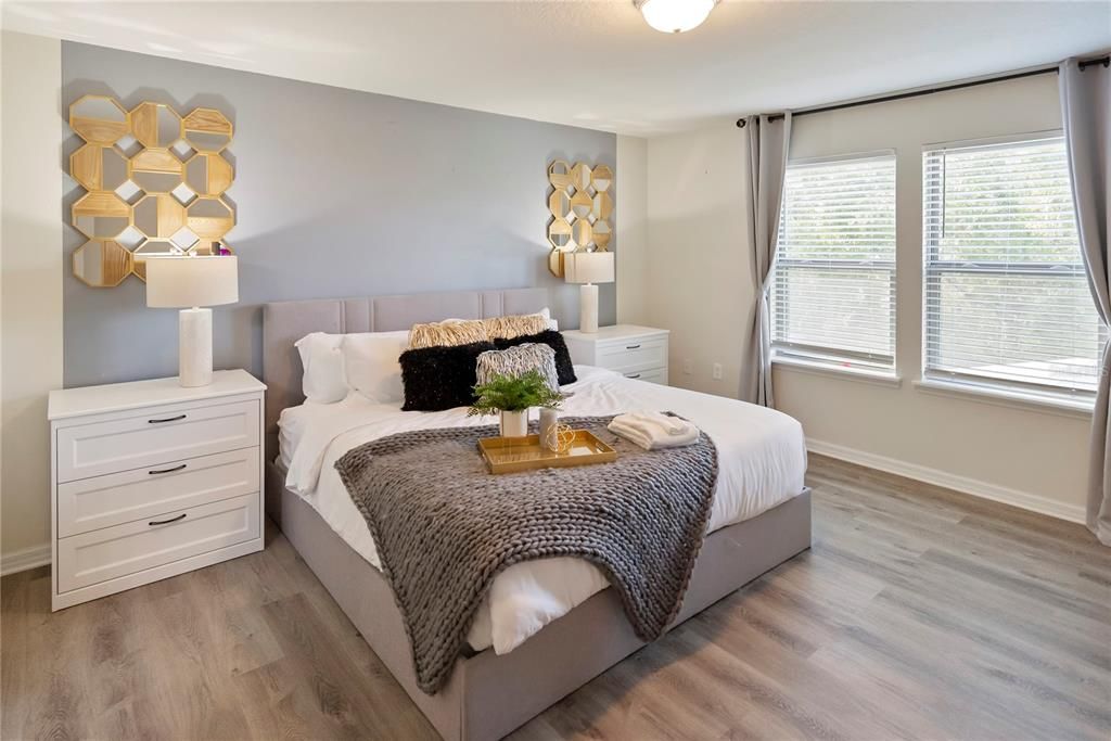 For Rent: $3,000 (5 beds, 5 baths, 2587 Square Feet)