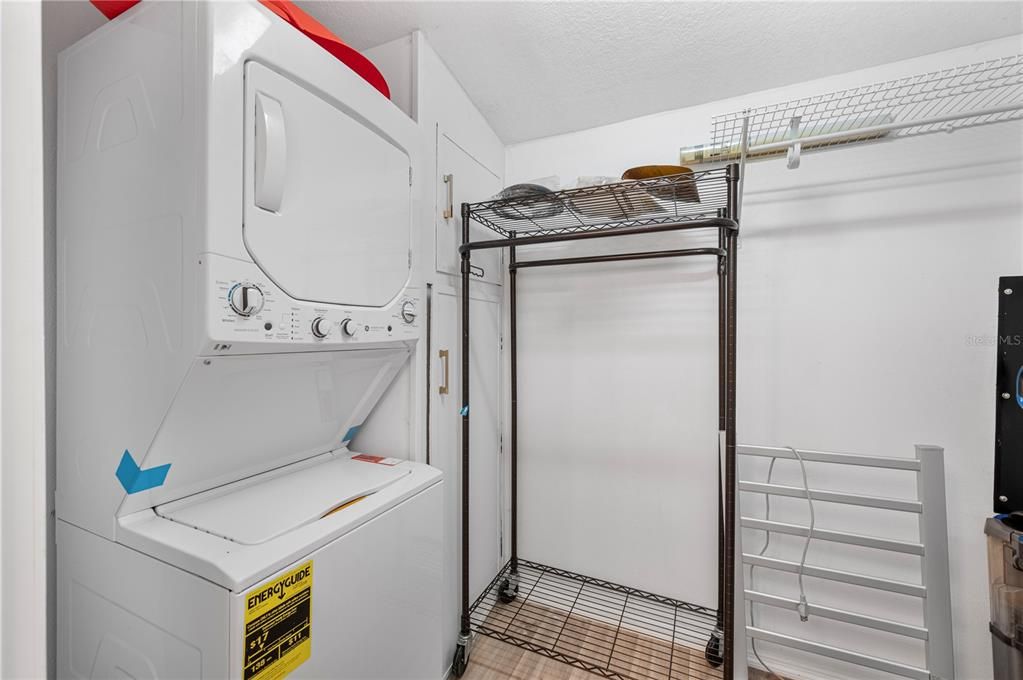 В аренду: $1,400 (2 спален, 2 ванн, 1056 Квадратных фут)