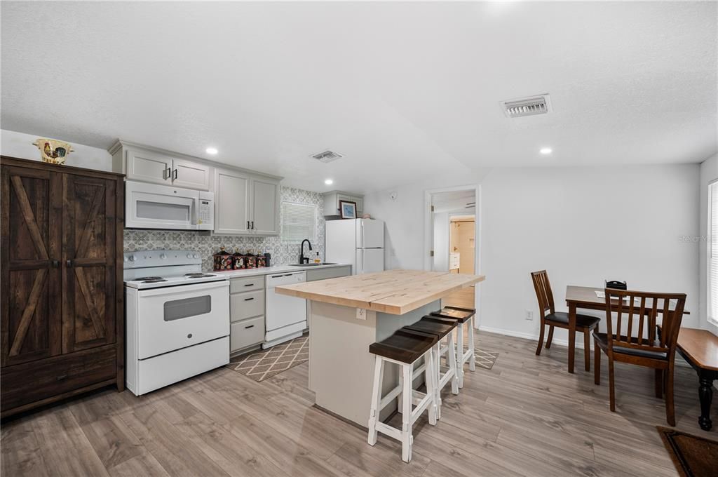 В аренду: $1,400 (2 спален, 2 ванн, 1056 Квадратных фут)