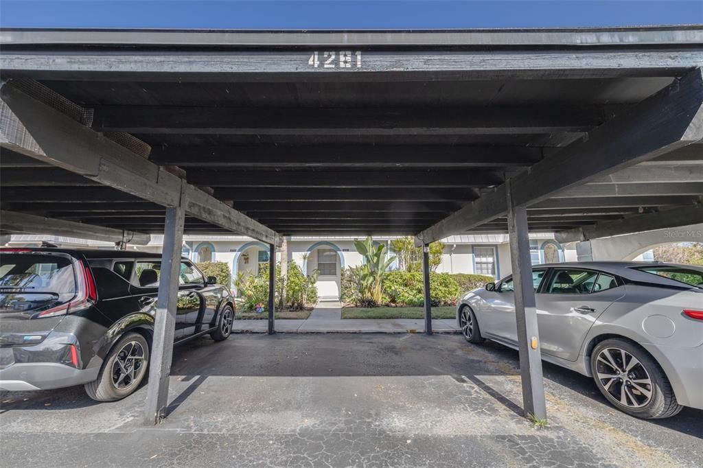 For Sale: $114,000 (2 beds, 1 baths, 831 Square Feet)