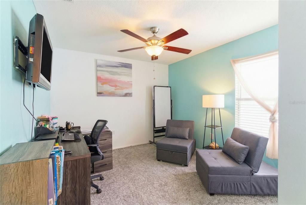 待售: $387,000 (4 贝兹, 2 浴室, 1963 平方英尺)