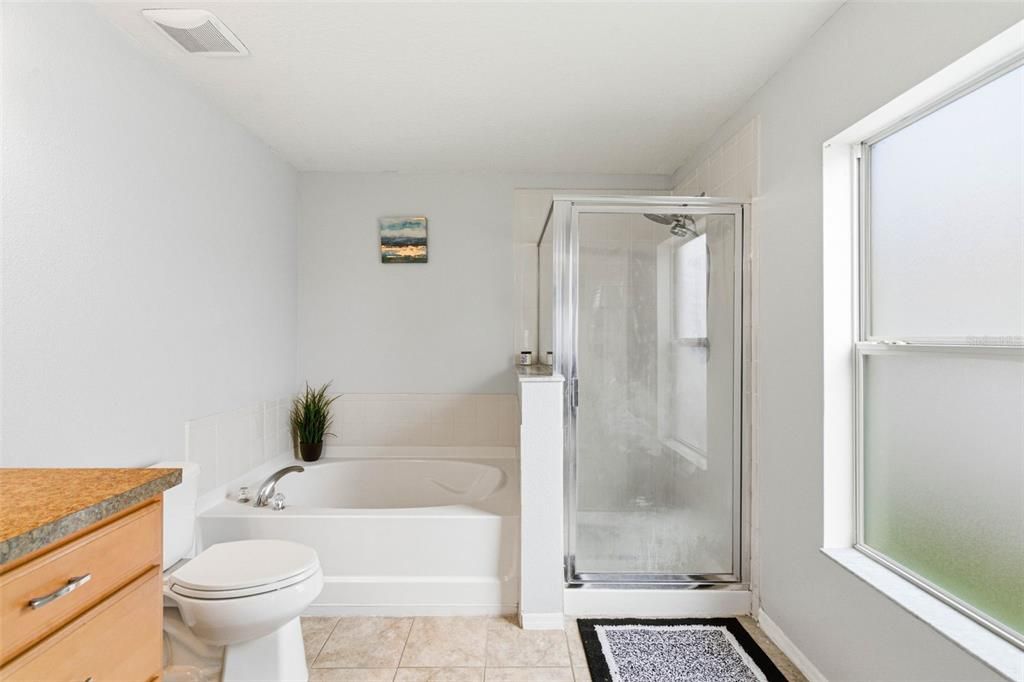 待售: $387,000 (4 贝兹, 2 浴室, 1963 平方英尺)