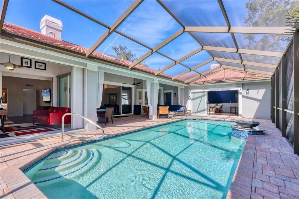 For Sale: $915,000 (3 beds, 3 baths, 2612 Square Feet)