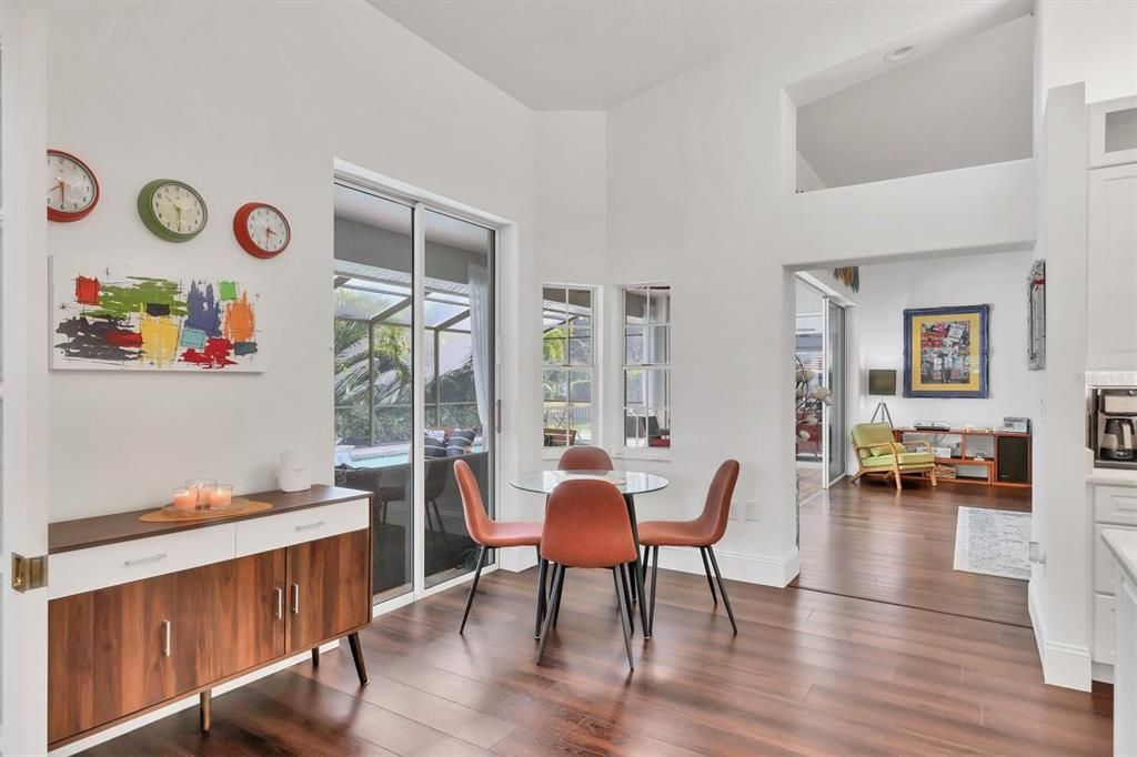 For Sale: $915,000 (3 beds, 3 baths, 2612 Square Feet)