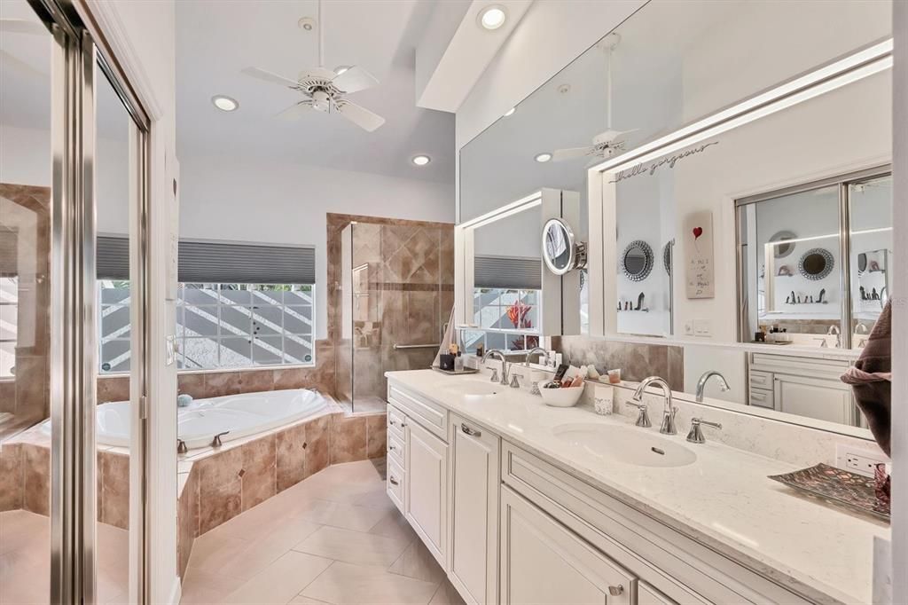 For Sale: $915,000 (3 beds, 3 baths, 2612 Square Feet)