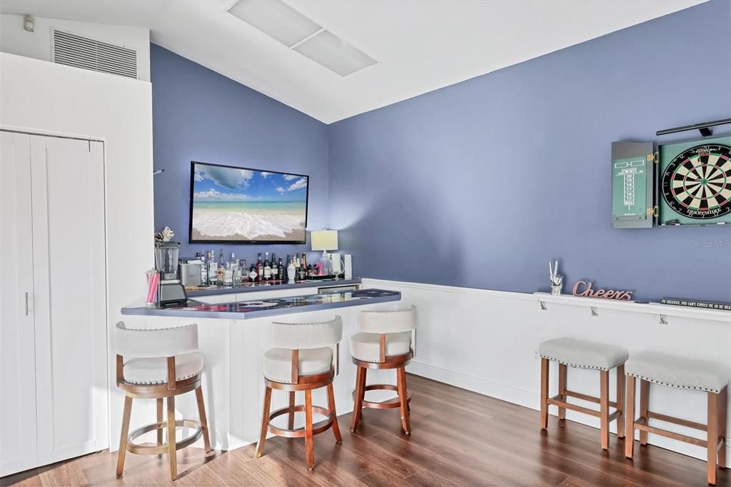 For Sale: $915,000 (3 beds, 3 baths, 2612 Square Feet)