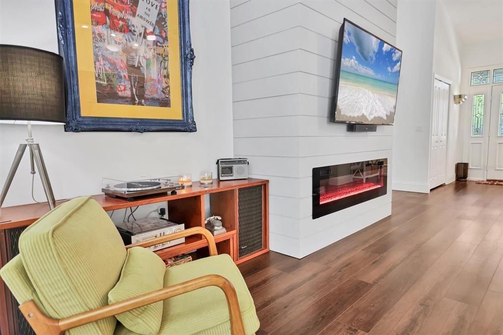 For Sale: $915,000 (3 beds, 3 baths, 2612 Square Feet)