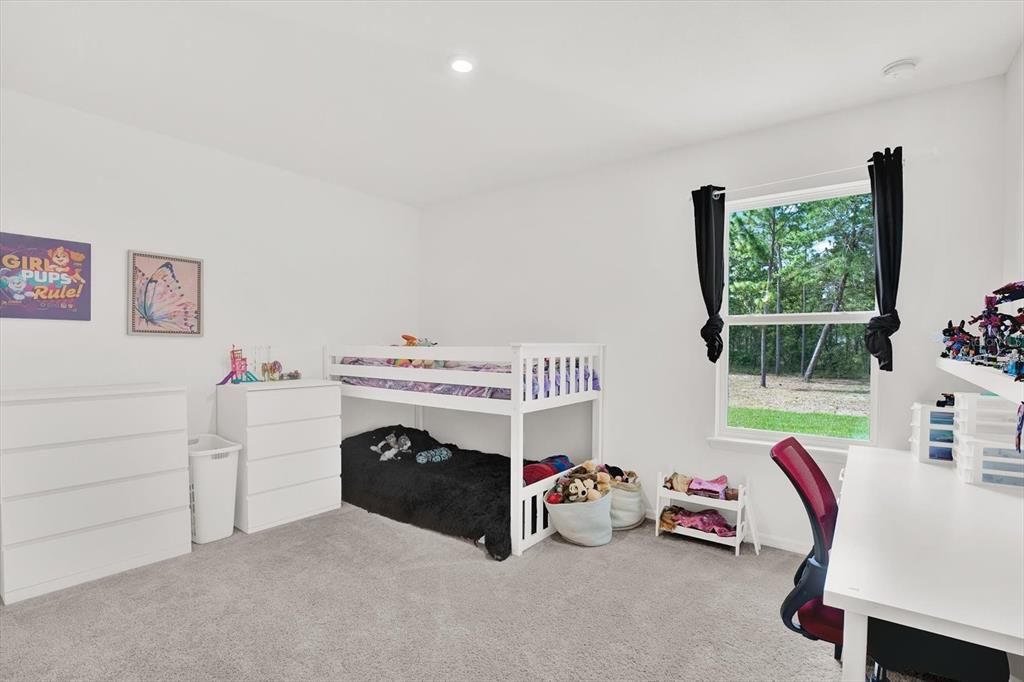 В аренду: $2,300 (4 спален, 2 ванн, 2059 Квадратных фут)