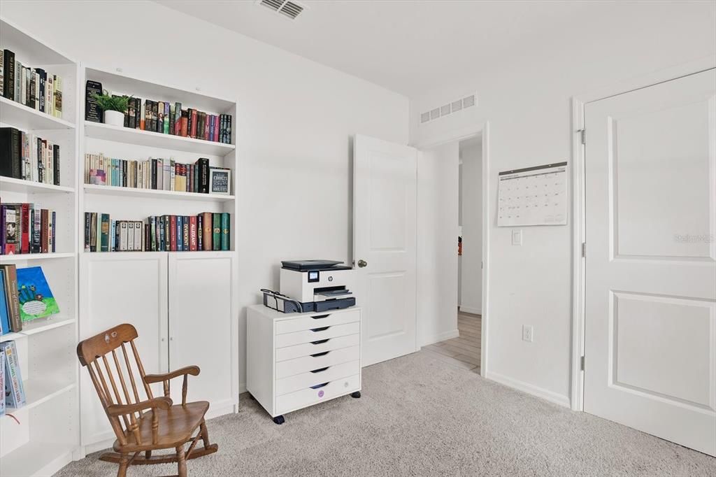 В аренду: $2,300 (4 спален, 2 ванн, 2059 Квадратных фут)